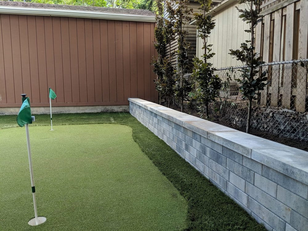 We strive for perfection Perfect walls, perfect golf greens and great grass